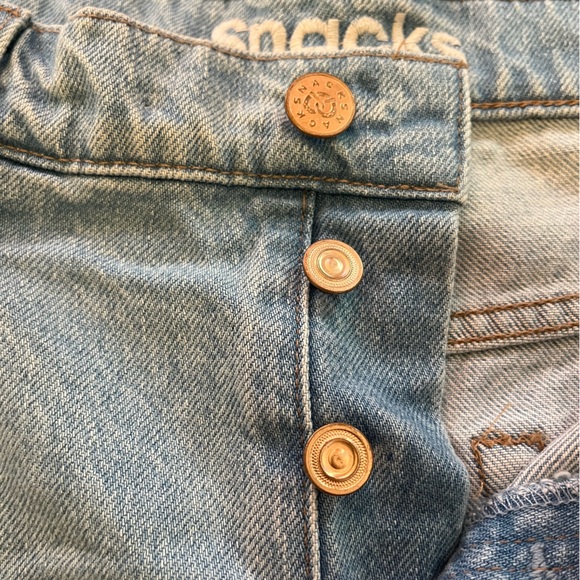 Mother Denim Pleated Fun Shorts - 27 - Picture 6 of 6